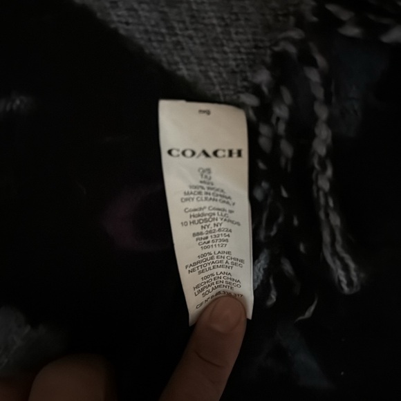 Coach scarf - Picture 2 of 2